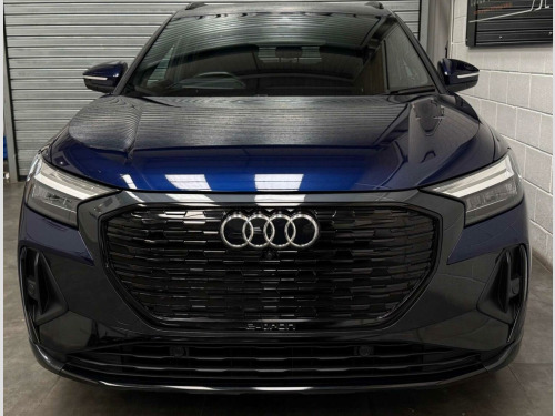 Audi E-Tron  35 S line