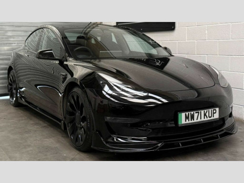 Tesla Model 3  (Dual Motor) Performance