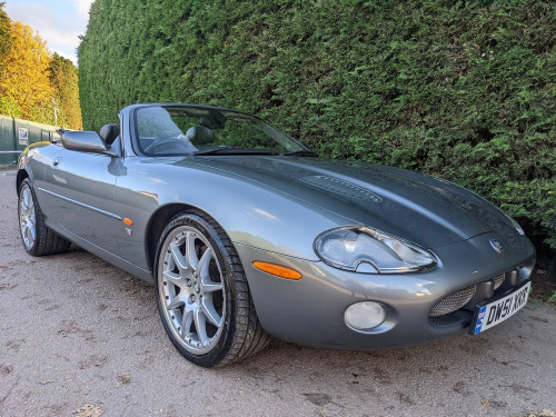 Jaguar XK8  XKR CONVERTIBLE