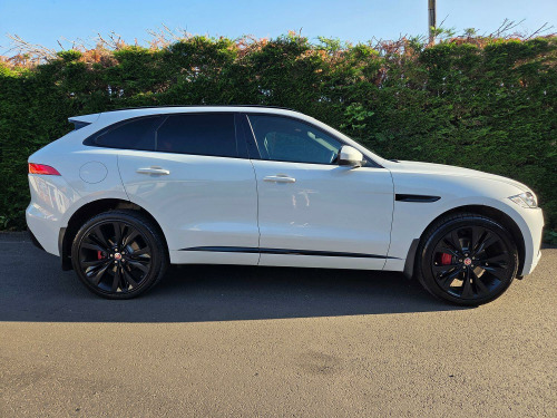 Jaguar F-PACE 3.0 D300 V6 S