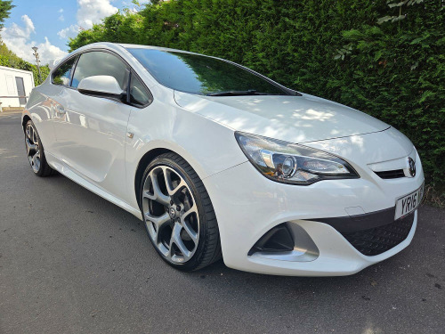 Vauxhall Astra GTC  2.0 T VXR