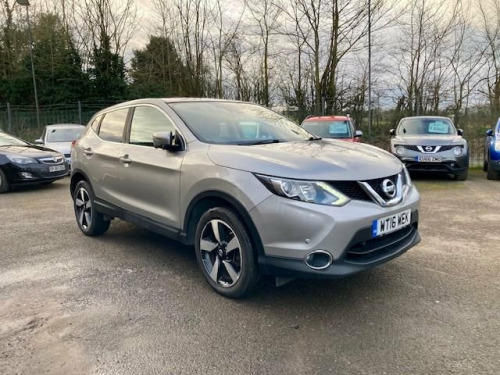 Nissan Qashqai  1.6 DCi N-CONNECTA 5dr WITH SAT NAV AND REVERSING 