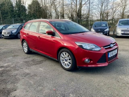 Ford Focus  1.6 TDCi TITANIUM ESTATE 5dr DIESEL (s/s) WITH SER