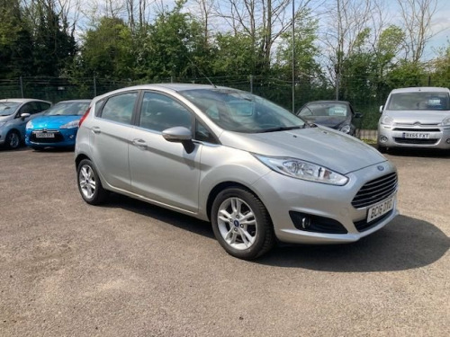 Ford Fiesta  1.5 TDCi ZETEC 5drEURO 6 (75 ps) WITH 8 SERVICE ST