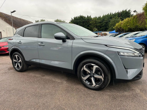 Nissan Qashqai  1.3 DIG-T MHEV N-Connecta SUV 5dr HYBRID XTRON AUT