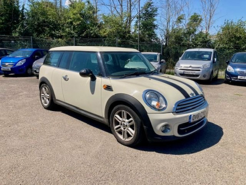 MINI Clubman  1.6 Cooper D Estate 5dr Diesel Manual Euro 5 (s/s)