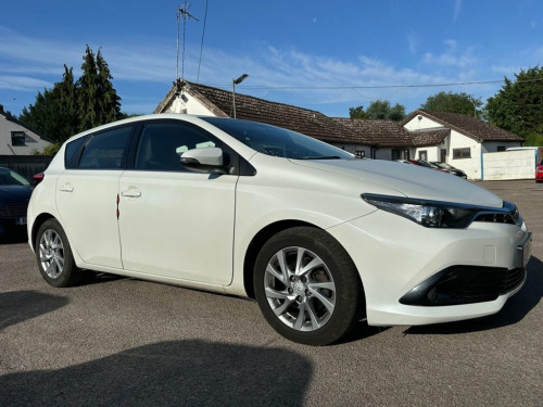 Toyota Auris  1.6 D-4D BUSINESS EDITION 5dr DIESEL EURO 6 (s/s) 