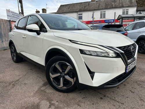 Nissan Qashqai  1.3 DIG-T MHEV N-CONNECTA SUV 5dr PETROL HYBRID EU