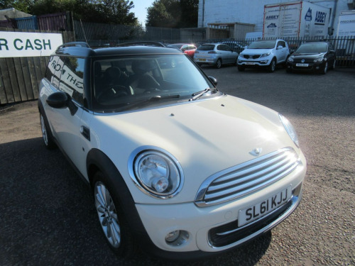 MINI Clubman  1.6 COOPER 5d 122 BHP CALL NOW TO BOOK A TEST DRIVE