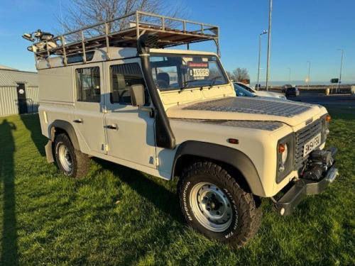 Land Rover 110  -