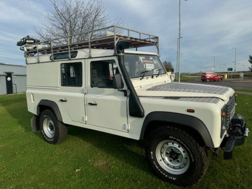 Land Rover 110  -