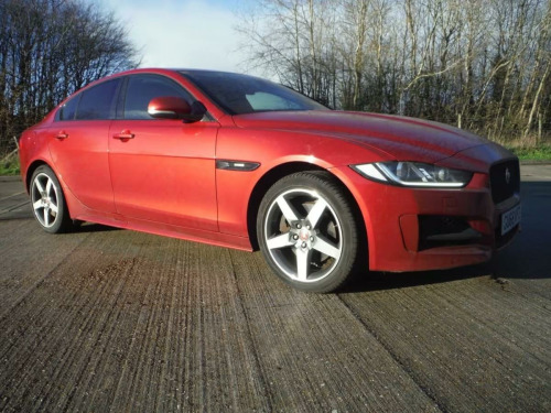 Jaguar XE  2.0d R-Sport Auto AWD Euro 6 (s/s) 4dr