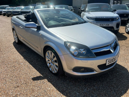 Vauxhall Astra  1.8i 16v Design Twin Top 2dr