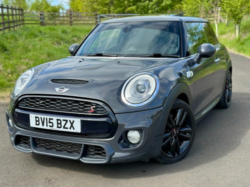MINI Hatch  2.0 Cooper SD Hatchback 3dr Diesel Auto 6Spd Euro 