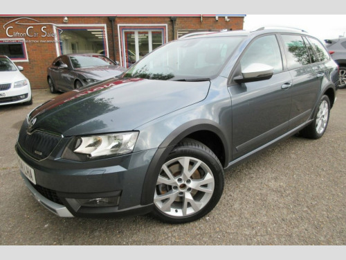 Skoda Octavia  2.0 TDI Scout Estate 5dr Diesel DSG 4WD Euro 6 (s/