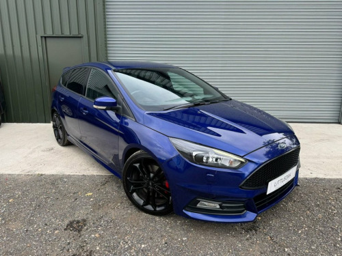 Ford Focus  2.0 ST-3 5d 247 BHP