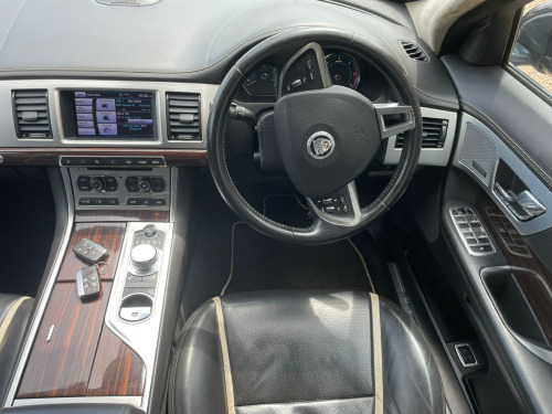 Jaguar XF  D PORTFOLIO SPORTBRAKE