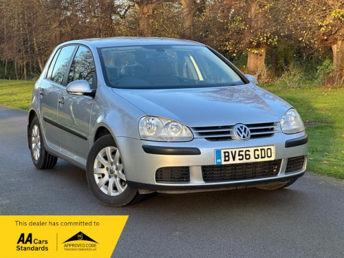 Volkswagen Golf  1.6 FSI SE Hatchback 5dr Petrol Automatic (185 g/km, 113 bhp)