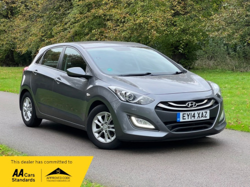 Hyundai i30  1.6 CRDi Blue Drive Active Hatchback 5dr Diesel Manual Euro 5 (s/s) (110 ps