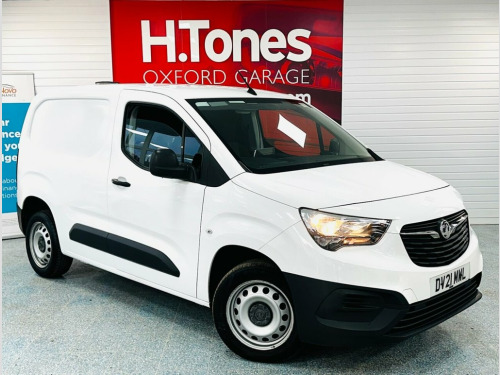 Vauxhall Combo  1.5 Turbo D 2300 Dynamic Panel Van 4dr Diesel Manu