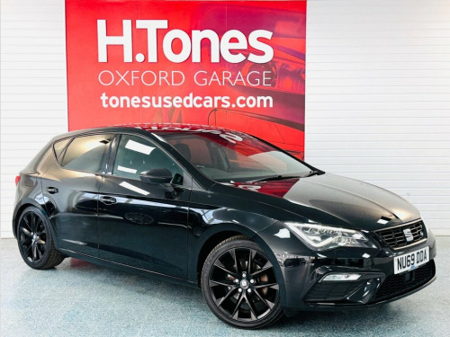 SEAT Leon  1.5 TSI EVO FR Black Edition Hatchback 5dr Petrol 