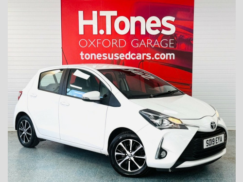 Toyota Yaris  1.5 VVT-i Icon Tech Hatchback 5dr Petrol Manual Eu