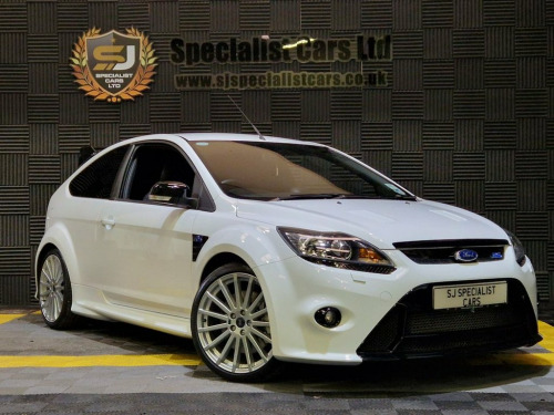 Ford Focus  2.5 RS Hatchback 3dr Petrol Manual (225 g/km, 301 