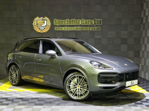 Porsche Cayenne  4.0T V8 GPF Turbo SUV 5dr Petrol TiptronicS 4WD Eu 