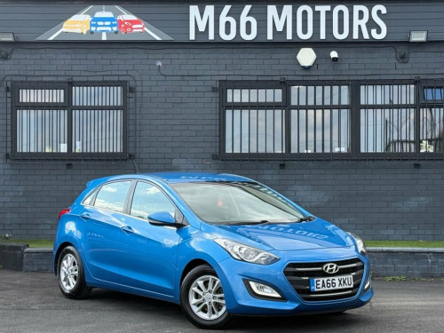 Hyundai i30  1.6 CRDi Blue Drive SE Nav Hatchback 5dr Diesel Ma
