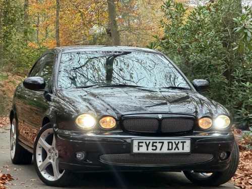 Jaguar X-TYPE  2.5 V6 SE (AWD) 4dr