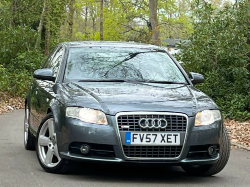 Audi A4  2.0 TDI S line CVT 4dr