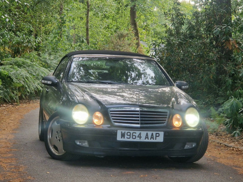 Mercedes-Benz CLK CLK320 3.2 CLK320 Elegance Cabriolet 2dr