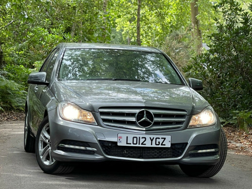 Mercedes-Benz C-Class C200 2.1 C200 CDI BlueEfficiency Executive SE Euro 5 (s/s) 4dr