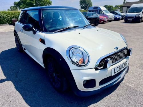 MINI Hatch  1.6 Cooper Hatchback 3dr Petrol Manual Euro 5 (s/s