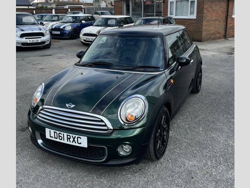 MINI Hatch  2.0 Cooper D Hatchback 3dr Diesel Auto Euro 5 (112