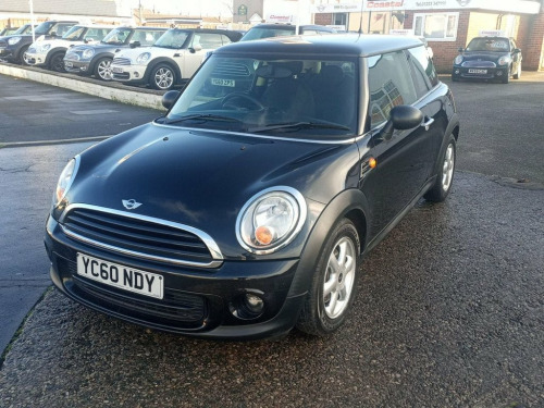 MINI Hatch  1.6 First Hatchback 3dr Petrol Manual Euro 5 (75 p 