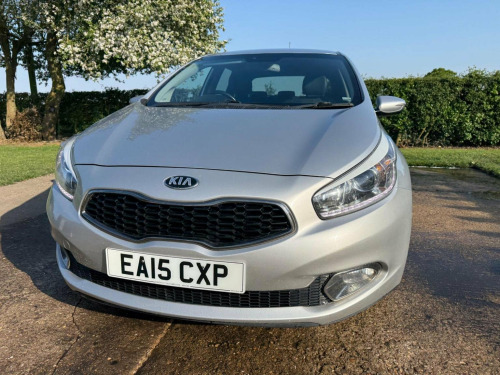 Kia ceed  1.6 CRDi EcoDynamics 4 Euro 5 (s/s) 5dr