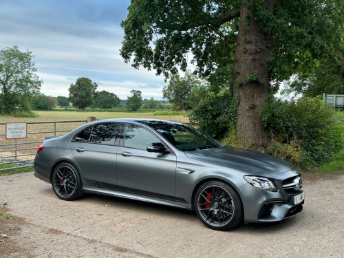 Mercedes-Benz E-Class  4.0 E63 V8 BiTurbo AMG S Edition 1