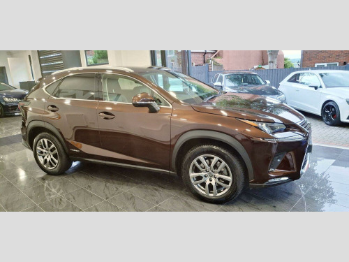 Lexus NX 300h  2.5 300h