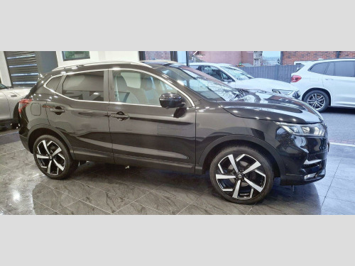 Nissan Qashqai  1.3 DIG-T Tekna