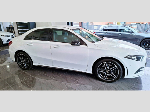 Mercedes-Benz A-Class  1.3 A250e 15.6kWh AMG Line Edition