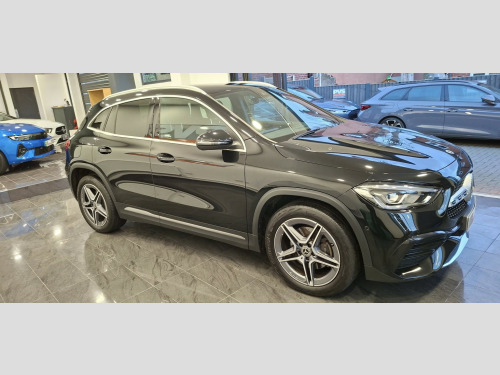 Mercedes-Benz GLA-Class  1.3 GLA250e 15.6kWh Exclusive Edition