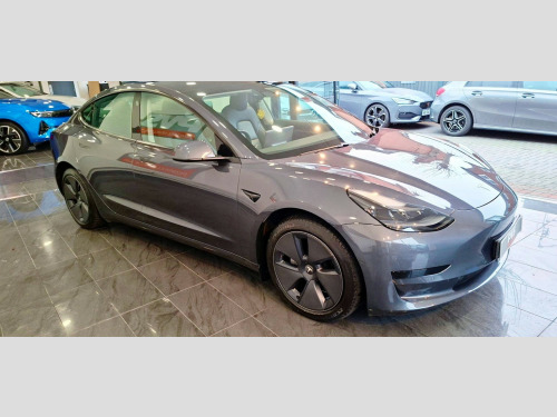Tesla Model 3  Standard Range Plus 