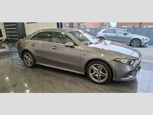 Mercedes-Benz A-Class  1.3 A250e 15.6kWh AMG Line 