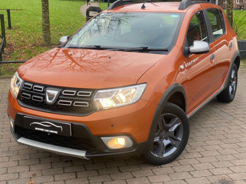 Dacia Sandero Stepway  0.9 TCe SE Summit Hatchback 5dr Petrol Manual Euro