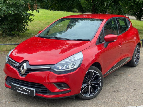 Renault Clio  1.5 dCi Signature Nav Hatchback 5dr Diesel Manual 