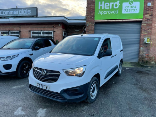 Vauxhall Combo  1.5 L1H1 2300 DYNAMIC 101 BHP *READY NOW / DRIVE A