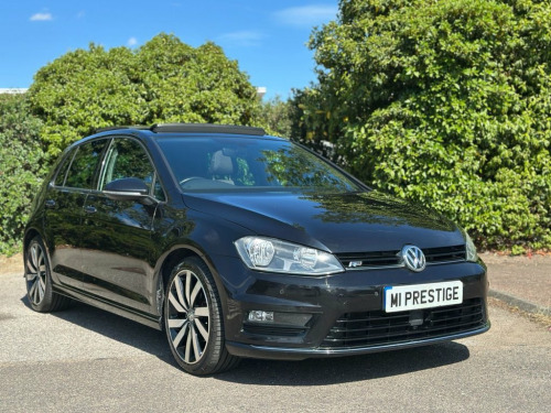 Volkswagen Golf  1.4 TSI BlueMotion Tech ACT R-Line Edition Hatchba