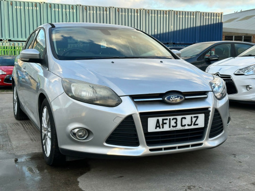 Ford Focus  1.0T EcoBoost Zetec Euro 5 (s/s) 5dr 