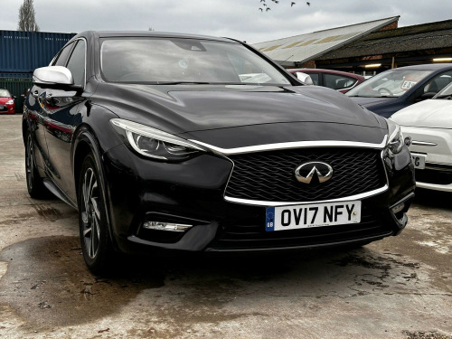Infiniti Q30  1.6T Premium Euro 6 (s/s) 5dr 